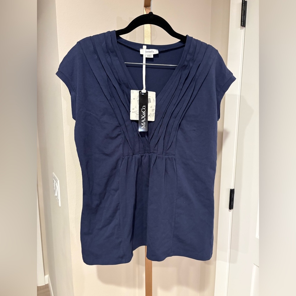 Max And Co Size S  92% Cotton Navy Blue Top. NWT. MSRP $135